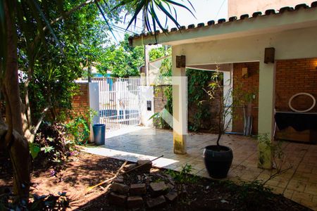 Casa à venda com 250m², 3 quartos e 2 vagasÁREA EXTERNA