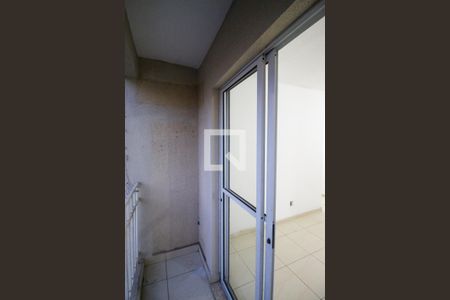 Sala / Varanda de apartamento para alugar com 2 quartos, 47m² em Jardim São Miguel, Ferraz de Vasconcelos