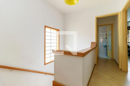 Casa à venda com 173m², 4 quartos e 2 vagasCorredor