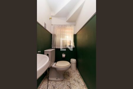 Casa à venda com 173m², 4 quartos e 2 vagasLavabo