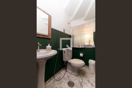 Casa à venda com 173m², 4 quartos e 2 vagasLavabo