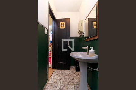 Casa à venda com 173m², 4 quartos e 2 vagasLavabo