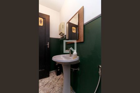 Casa à venda com 173m², 4 quartos e 2 vagasLavabo