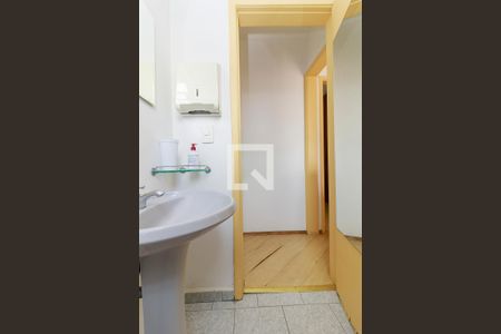 Casa à venda com 173m², 4 quartos e 2 vagasBanheiro 2
