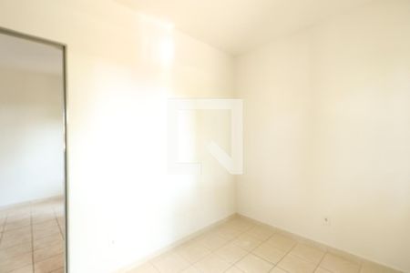 Quarto 1 de apartamento para alugar com 2 quartos, 40m² em Laranjeiras, Uberlândia