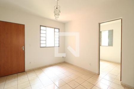 Sala de apartamento para alugar com 2 quartos, 40m² em Laranjeiras, Uberlândia