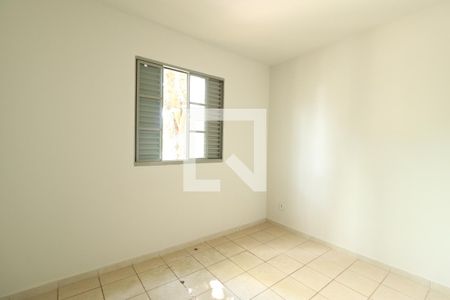 Quarto 2 de apartamento para alugar com 2 quartos, 40m² em Laranjeiras, Uberlândia