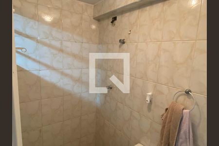 Casa à venda com 143m², 3 quartos e 2 vagasBanheiro 