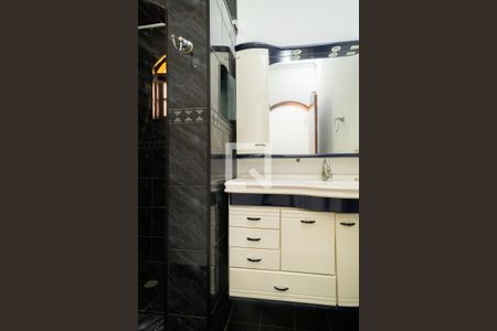 Casa para alugar com 300m², 4 quartos e 3 vagasBanheiro 2