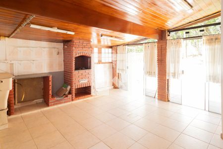 Casa para alugar com 300m², 4 quartos e 3 vagasÁrea Churrasqueira 