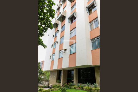 Apartamento para alugar com 70m², 3 quartos e 1 vaga Apartamento para alugar com 70m², 3 quartos e 1 vagaFachada