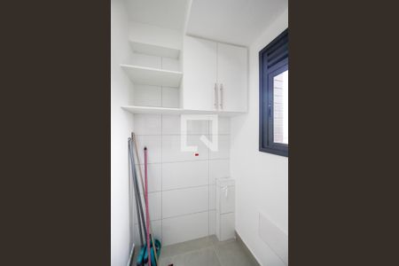 Apartamento à venda com 43m², 2 quartos e 1 vaga Apartamento à venda com 43m², 2 quartos e 1 vagaÁrea de Serviço