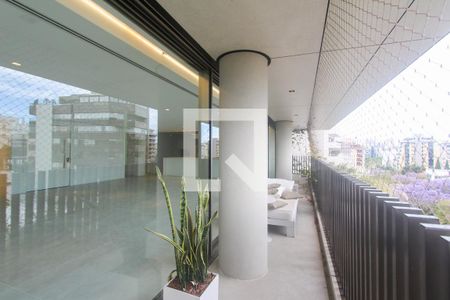 Apartamento à venda com 388m², 4 quartos e 4 vagasVaranda