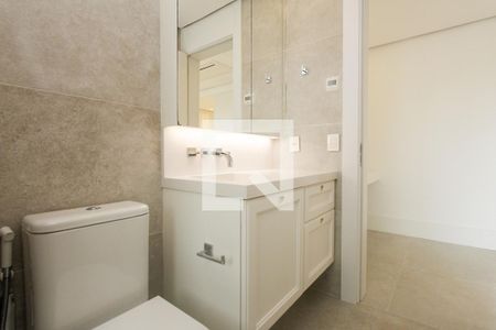 Apartamento à venda com 388m², 4 quartos e 4 vagasBanheiro suite 1