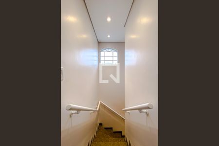 Casa à venda com 127m², 3 quartos e 2 vagasEscada