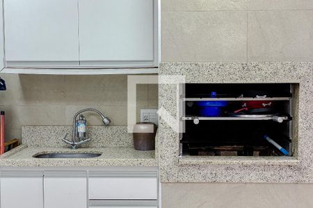 Casa à venda com 127m², 3 quartos e 2 vagasÁrea de Serviço