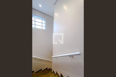 Casa à venda com 127m², 3 quartos e 2 vagasEscada