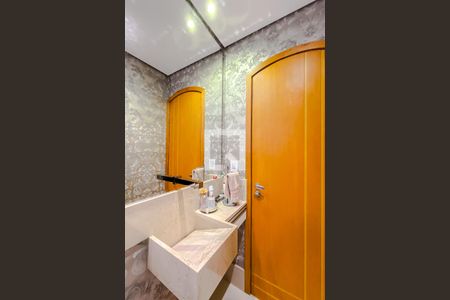 Casa à venda com 127m², 3 quartos e 2 vagasLavabo