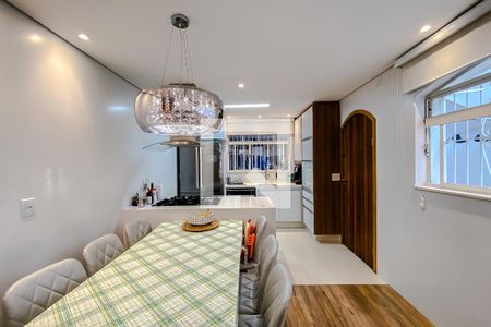 Casa à venda com 127m², 3 quartos e 2 vagasCozinha