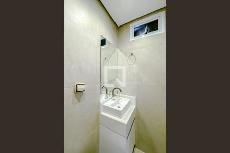 Casa à venda com 127m², 3 quartos e 2 vagasBanheiro