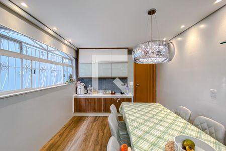 Casa à venda com 127m², 3 quartos e 2 vagasCozinha