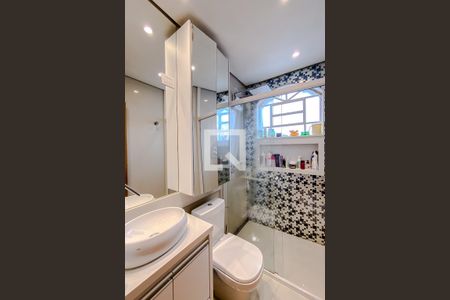 Casa à venda com 127m², 3 quartos e 2 vagasBanheiro 2