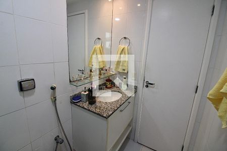 Apartamento à venda com 92m², 3 quartos e 2 vagasBanheiro do Quarto 1