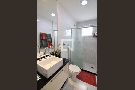 Apartamento à venda com 92m², 3 quartos e 2 vagasBanheiro Social