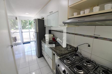 Apartamento à venda com 92m², 3 quartos e 2 vagasCozinha