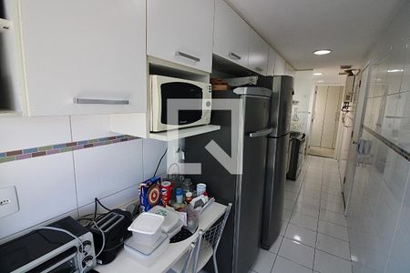 Apartamento à venda com 92m², 3 quartos e 2 vagasCozinha