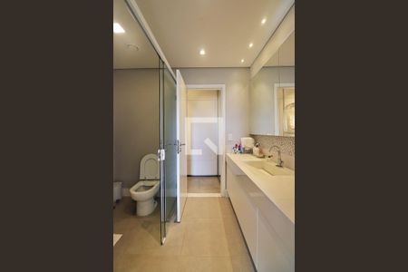 Apartamento à venda com 80m², 2 quartos e 2 vagasBanheiro do Quarto 2 - Suíte