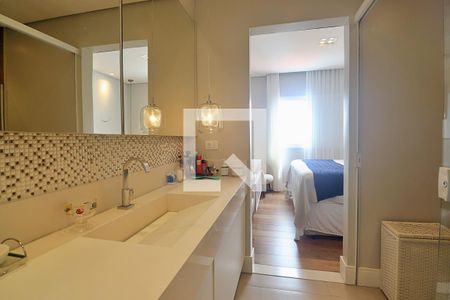 Apartamento à venda com 80m², 2 quartos e 2 vagasBanheiro do Quarto 2 - Suíte