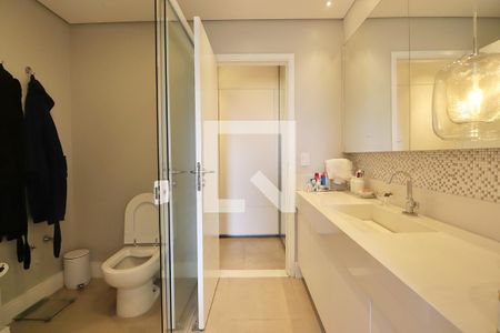 Apartamento à venda com 80m², 2 quartos e 2 vagasBanheiro do Quarto 2 - Suíte