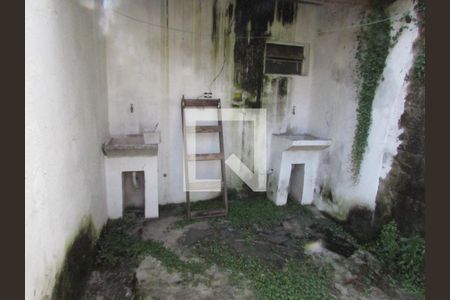 Lavanderia de casa à venda com 2 quartos, 250m² em Jardim Monte Alegre, Taboão da Serra
