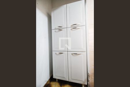 Casa à venda com 188m², 3 quartos e 2 vagasBanheiro