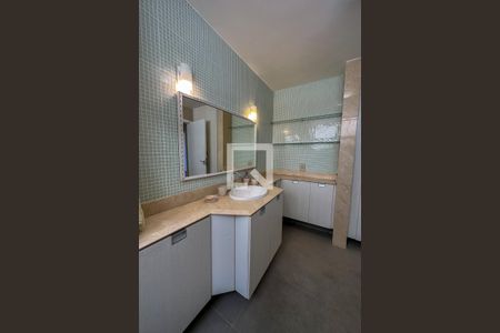 Apartamento à venda com 278m², 4 quartos e 1 vaga Apartamento à venda com 278m², 4 quartos e 1 vagaBanheiro 01