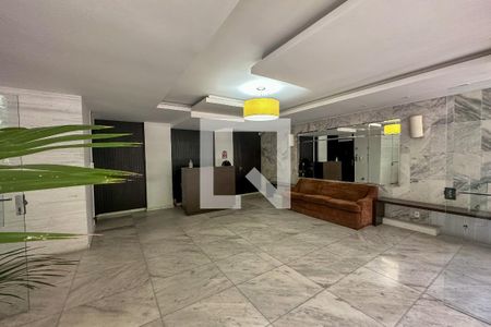 Apartamento à venda com 278m², 4 quartos e 1 vaga Apartamento à venda com 278m², 4 quartos e 1 vagaEntrada