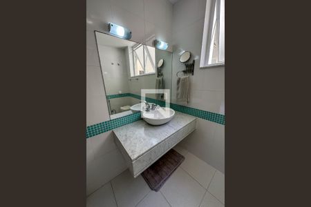 Apartamento à venda com 278m², 4 quartos e 1 vaga Apartamento à venda com 278m², 4 quartos e 1 vagaBanheiro 02