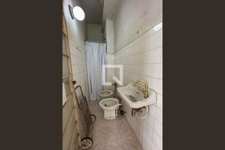 Apartamento à venda com 278m², 4 quartos e 1 vaga Apartamento à venda com 278m², 4 quartos e 1 vagaBanheiro de serviço