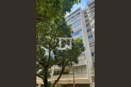 Apartamento à venda com 278m², 4 quartos e 1 vaga Apartamento à venda com 278m², 4 quartos e 1 vagaFachada