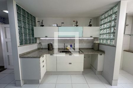 Apartamento à venda com 278m², 4 quartos e 1 vaga Apartamento à venda com 278m², 4 quartos e 1 vagaCozinha