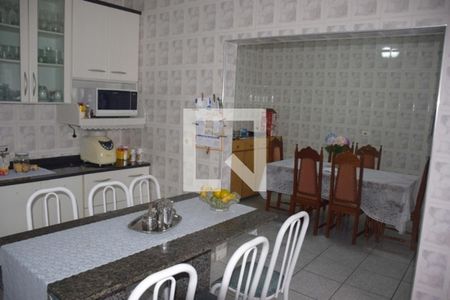 Casa à venda com 3 quartos, 242m² em São José, São Caetano do Sul