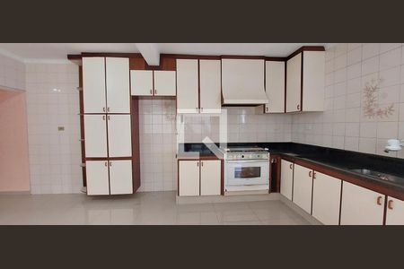Casa para alugar com 120m², 3 quartos e 2 vagasCozinha