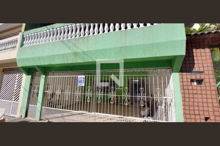 Casa para alugar com 120m², 3 quartos e 2 vagasFachada