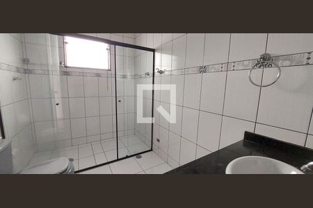 Casa para alugar com 120m², 3 quartos e 2 vagasBanheiro 1