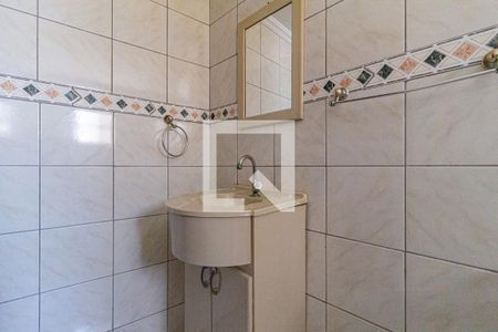 Casa para alugar com 76m², 2 quartos e 2 vagasBanheiro 