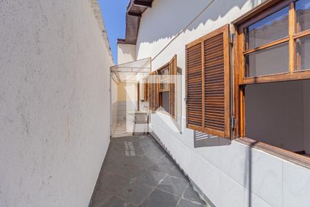 Quintal de casa para alugar com 2 quartos, 76m² em Jardim Angela Maria, Carapicuíba