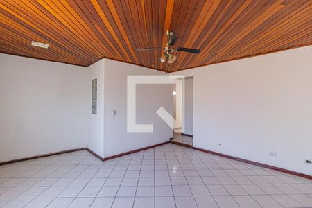 Casa para alugar com 76m², 2 quartos e 2 vagasSala