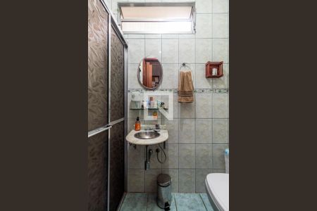 Casa à venda com 288m², 3 quartos e 4 vagasBanheiro