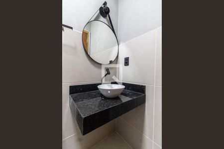 Banheiro de apartamento para alugar com 1 quarto, 30m² em Vila Maria Luisa, São Paulo